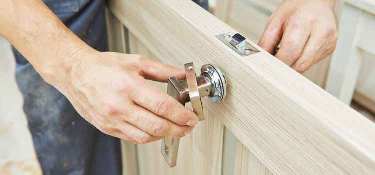 interior door repair Lauderdale Lakes
